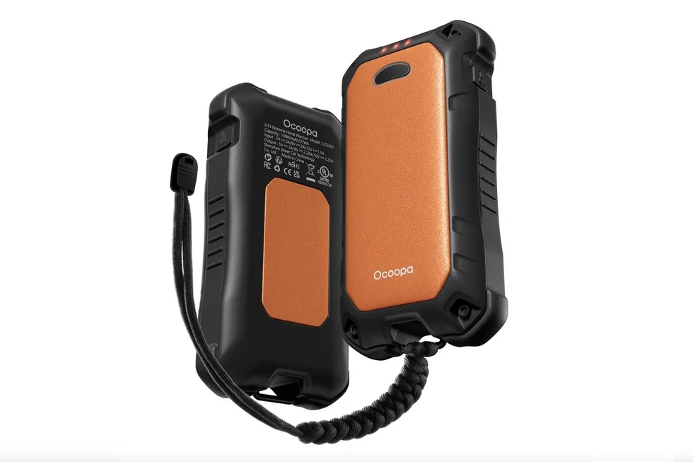 Travel gadget review: Ocoopa UT4 Extreme IP56 Waterproof Rechargeable Hand Warmer 